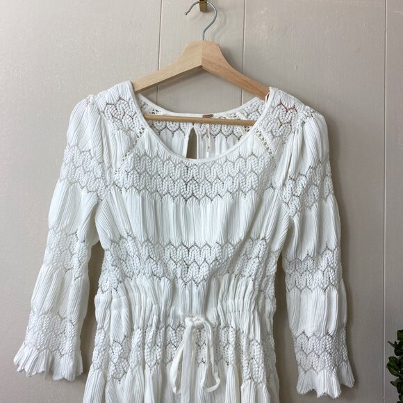 Free People | UO White Crochet Top Size Small - Picture 3 of 10